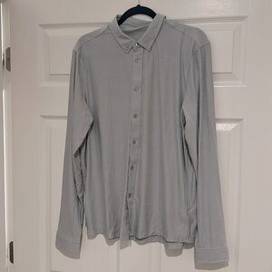 Vuori Strato Long-Sleeve Button Down Shirt - Excellent Condition